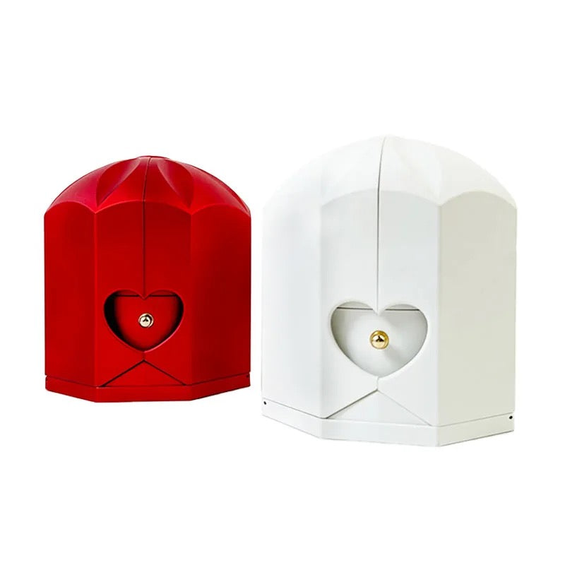 Caixa com Girassol Eterno & Colar Coração Personalizado